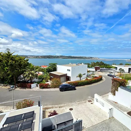 Exceptional With A Panoramic Views Over The Obidos Lagoon