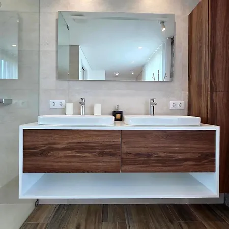 Exceptional With A Panoramic Views Over The Obidos Lagoon