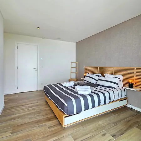 Exceptional With A Panoramic Views Over The Obidos Lagoon *