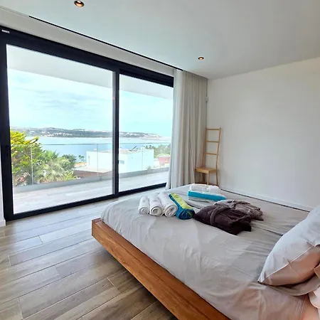 Exceptional With A Panoramic Views Over The Obidos Lagoon
